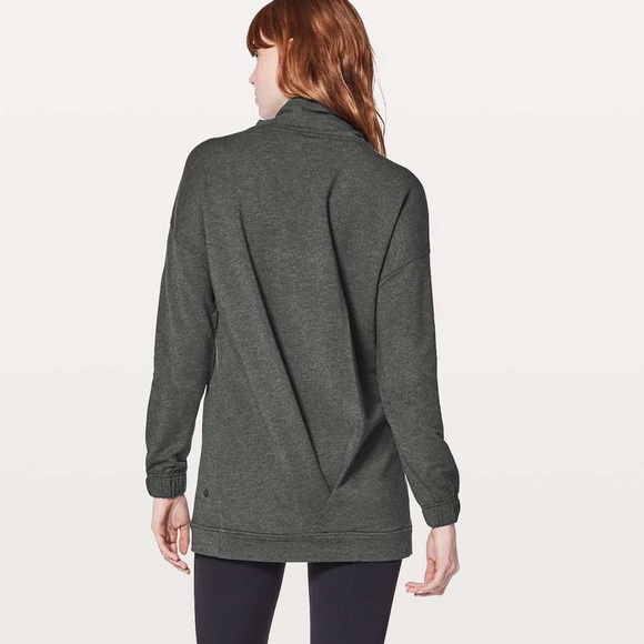 lululemon athletica Tops - Lululemon Twisted & Tucked Long Sleeve Heathered Black Grey Shirt Top Sweater 4